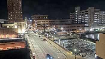 Weather camera view of City of Aurora IL.