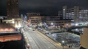 Weather camera view of City of Aurora IL.