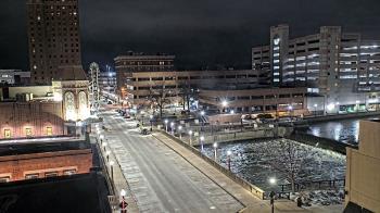 Weather camera view of City of Aurora IL.