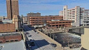 Weather camera view of City of Aurora IL.