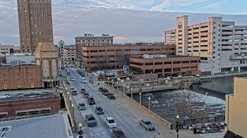 Weather camera view of City of Aurora IL.