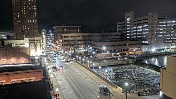 Weather camera view of City of Aurora IL.