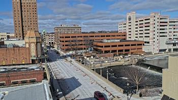 Weather camera view of City of Aurora IL.