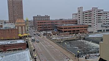 Weather camera view of City of Aurora IL.