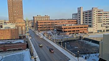 Weather camera view of City of Aurora IL.