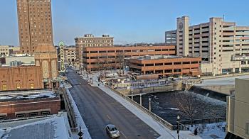 Weather camera view of City of Aurora IL.