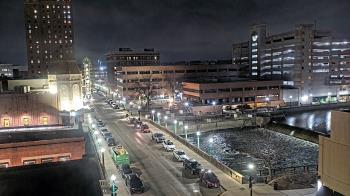 Weather camera view of City of Aurora IL.