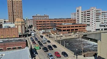Weather camera view of City of Aurora IL.