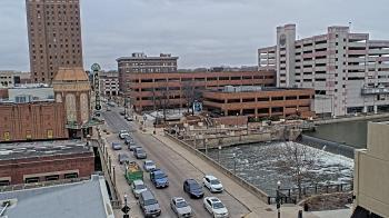 Weather camera view of City of Aurora IL.