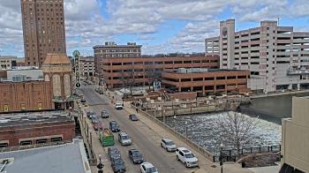 Weather camera view of City of Aurora IL.