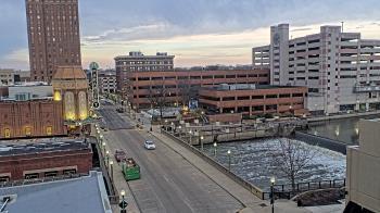 Weather camera view of City of Aurora IL.