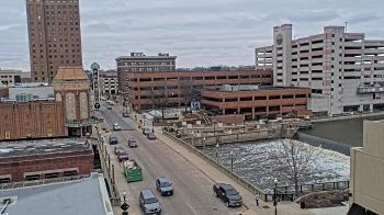 Weather camera view of City of Aurora IL.