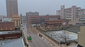 Weather camera view of City of Aurora IL.