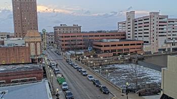 Weather camera view of City of Aurora IL.