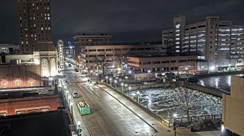 Weather camera view of City of Aurora IL.