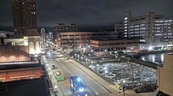 Weather camera view of City of Aurora IL.