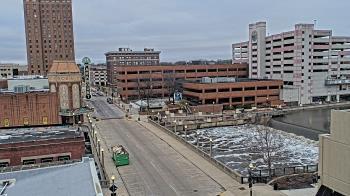 Weather camera view of City of Aurora IL.