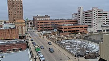 Weather camera view of City of Aurora IL.