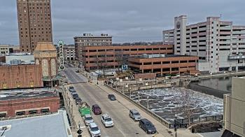 Weather camera view of City of Aurora IL.