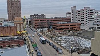 Weather camera view of City of Aurora IL.