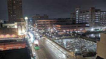 Weather camera view of City of Aurora IL.