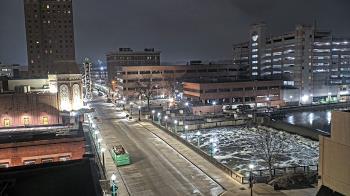 Weather camera view of City of Aurora IL.