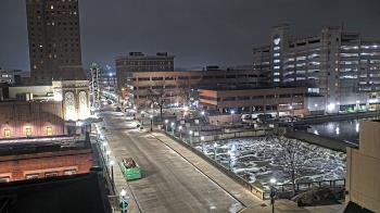 Weather camera view of City of Aurora IL.