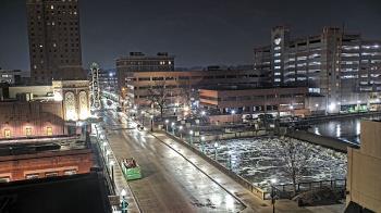 Weather camera view of City of Aurora IL.