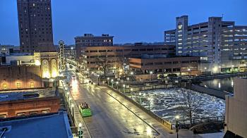 Weather camera view of City of Aurora IL.