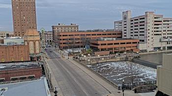 Weather camera view of City of Aurora IL.