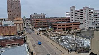Weather camera view of City of Aurora IL.