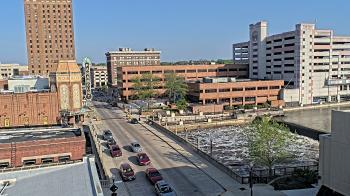 Weather camera view of City of Aurora IL.