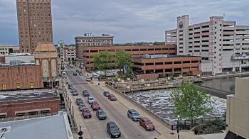 Weather camera view of City of Aurora IL.