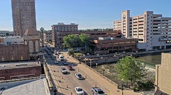 Weather camera view of City of Aurora IL.