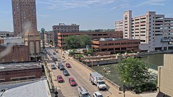 Weather camera view of City of Aurora IL.