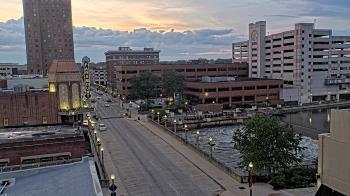 Weather camera view of City of Aurora IL.