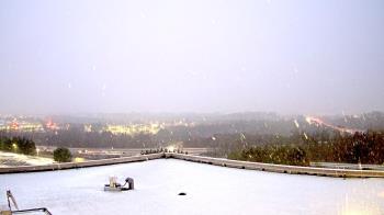 Weather camera view of EarthNetworks Headquarters.