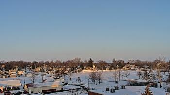 Weather camera view of Beecher ES.
