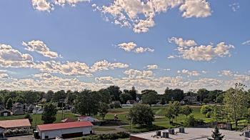 Weather camera view of Beecher ES.