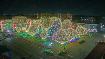 Weather camera view of Walton�s 5 & 10.