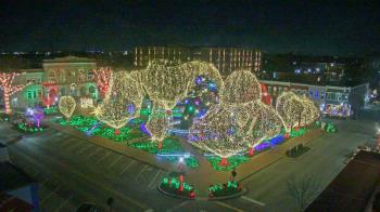 Weather camera view of Walton�s 5 & 10.