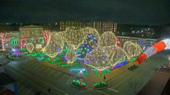 Weather camera view of Walton�s 5 & 10.