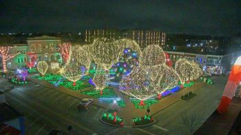 Weather camera view of Walton�s 5 & 10.