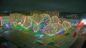 Weather camera view of Walton�s 5 & 10.