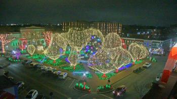 Weather camera view of Walton�s 5 & 10.