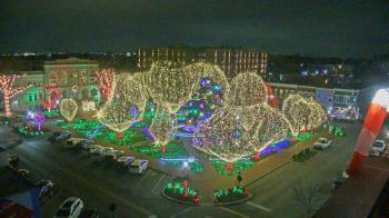 Weather camera view of Walton�s 5 & 10.