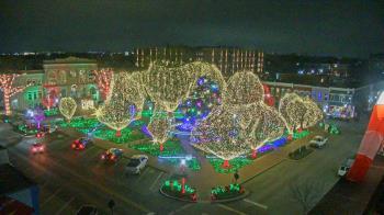 Weather camera view of Walton�s 5 & 10.