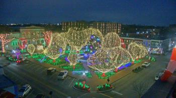 Weather camera view of Walton�s 5 & 10.