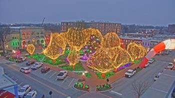 Weather camera view of Walton�s 5 & 10.