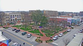 Weather camera view of Walton�s 5 & 10.